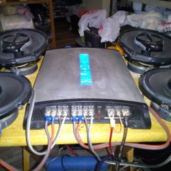 Audiotek AT-804 4 Channel Stereo Power Amplifier 1000 Watts Peak Power 2 Ohms / 4 Ohms And Bridged 