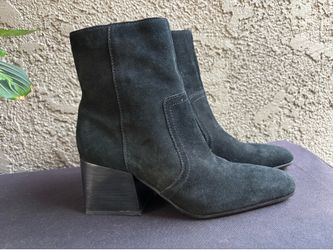Black suede boots