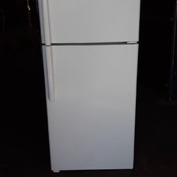GE Refrigerator