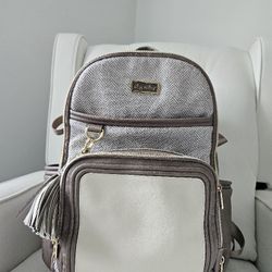 Pañalera mochila elegante y funcional