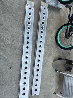 5’8” x 5.5” aluminum ramp