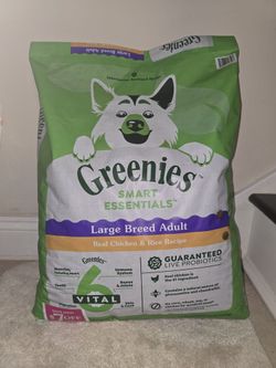 GREENIES Smart Essentials Adult Large Breed Protein Dry Dog Food Real Chicken & Rice, 30 lb. Bag