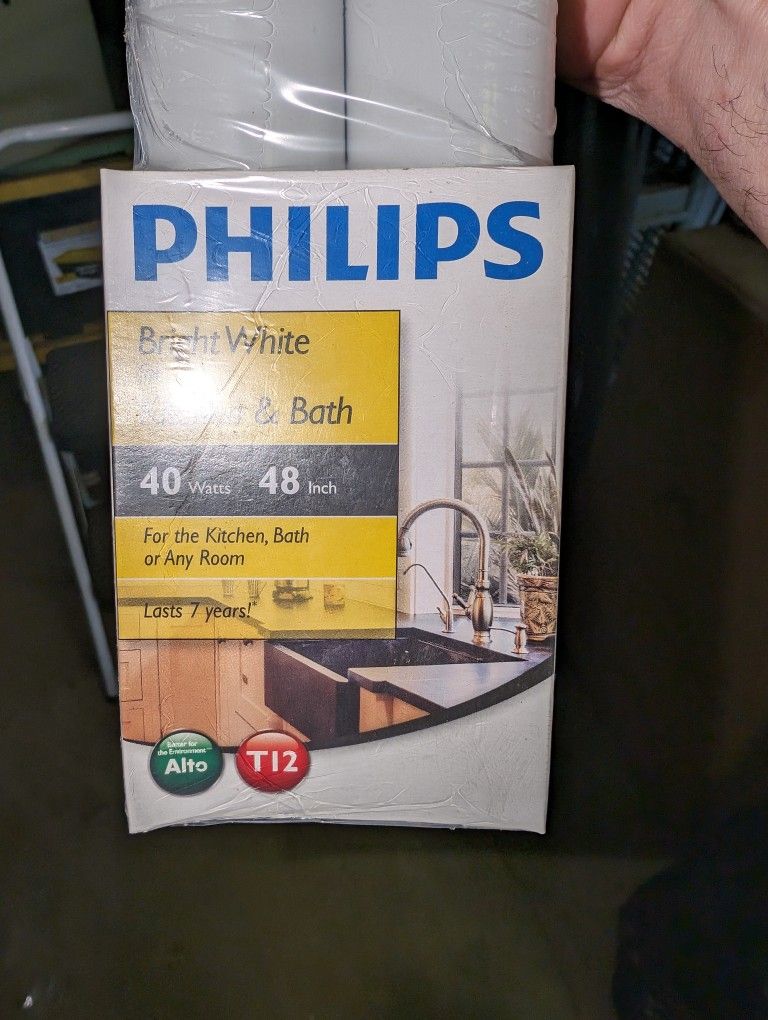 Phillips 40-Watt 4 ft. Deluxe Linear T12 Fluorescent Tube Light BulbsĀ -