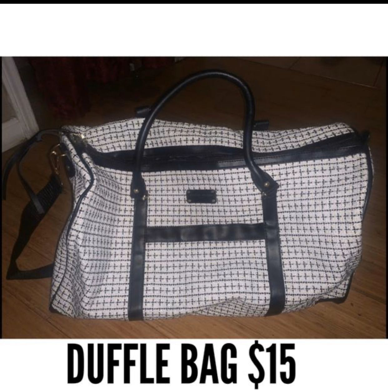 Traveling duffle bag