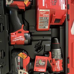 Milwaukee 2 in 1 Drill combo kit