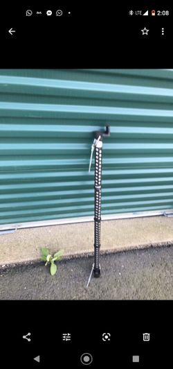 Bell Automotive Ultra Clothes Bar.