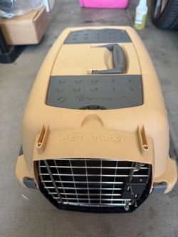 Petmate Pet Taxi Animal Carrier