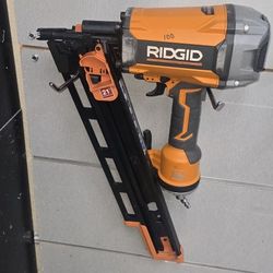 RIDGID PNEUMATIC FRAMING NAILER 85$