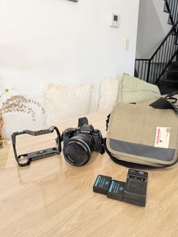 Fujifilm X-S10 Mirrorless Camera Bundle