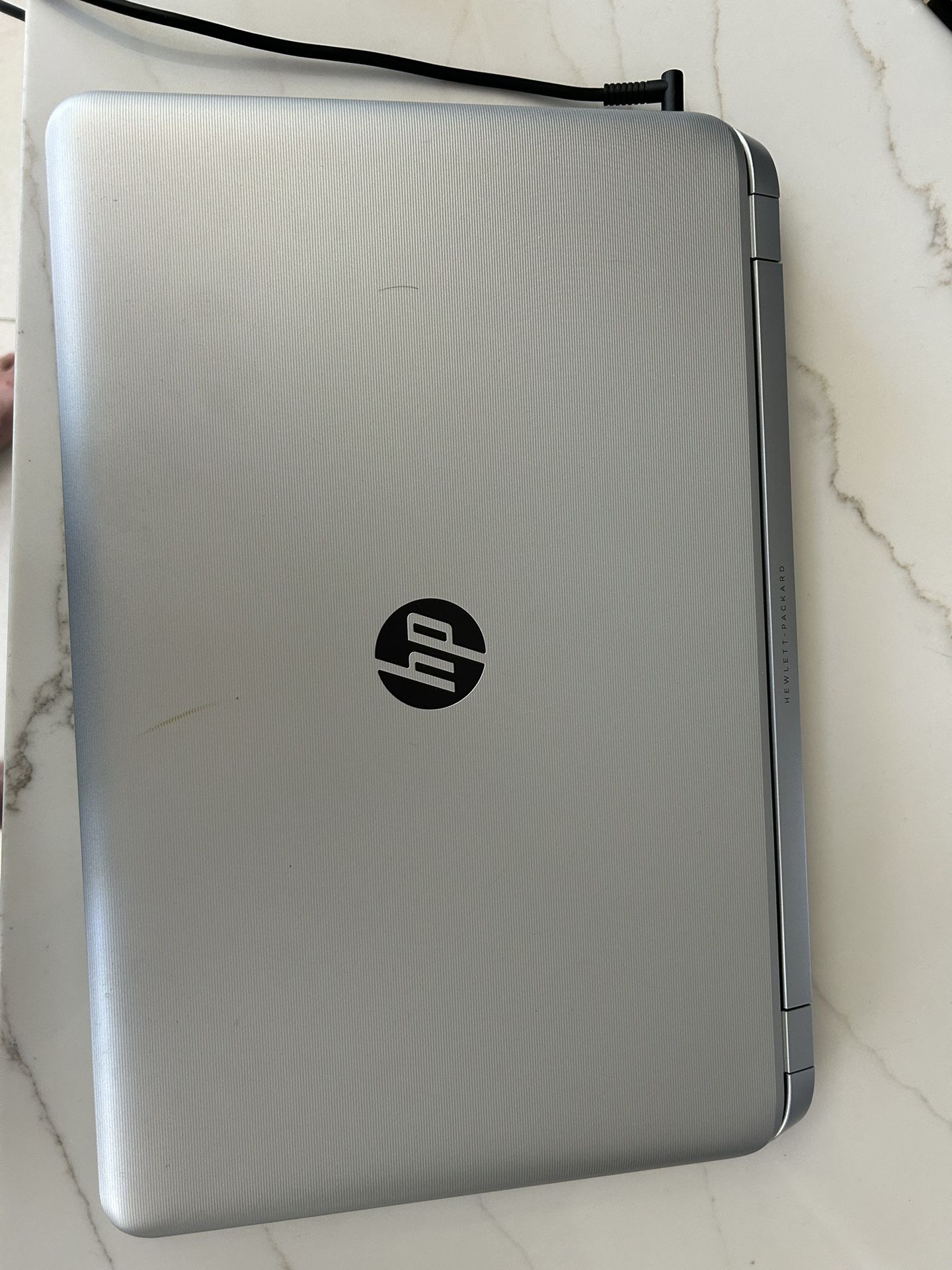 HP Pavilion 17 