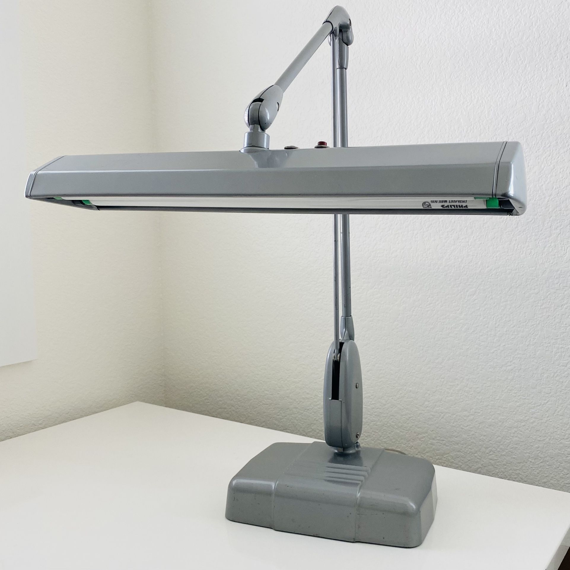 Vintage Dazor Drafting Midcentury Modern Desk Lamp for Sale in Henderson, NV OfferUp