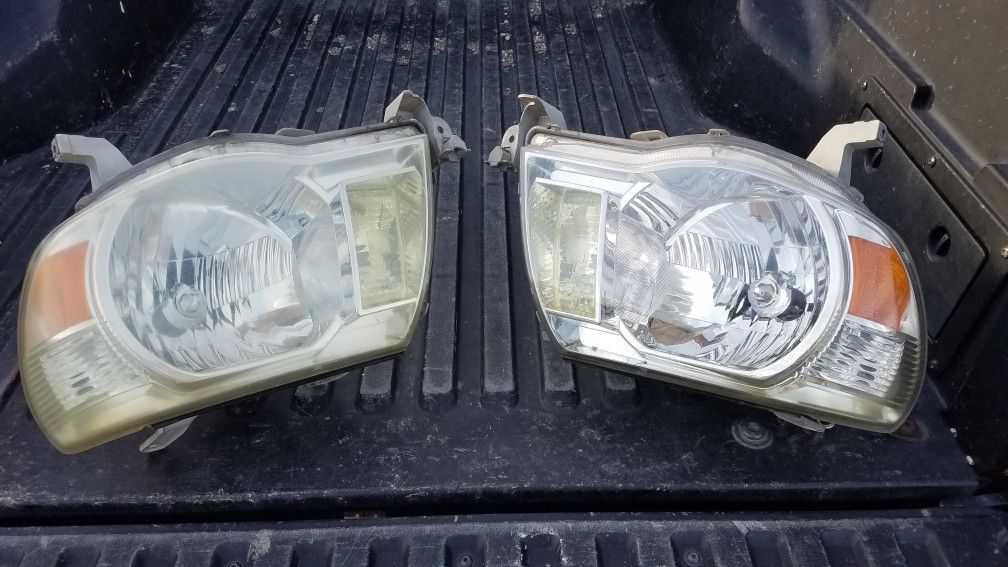 Tacoma 06 headlights