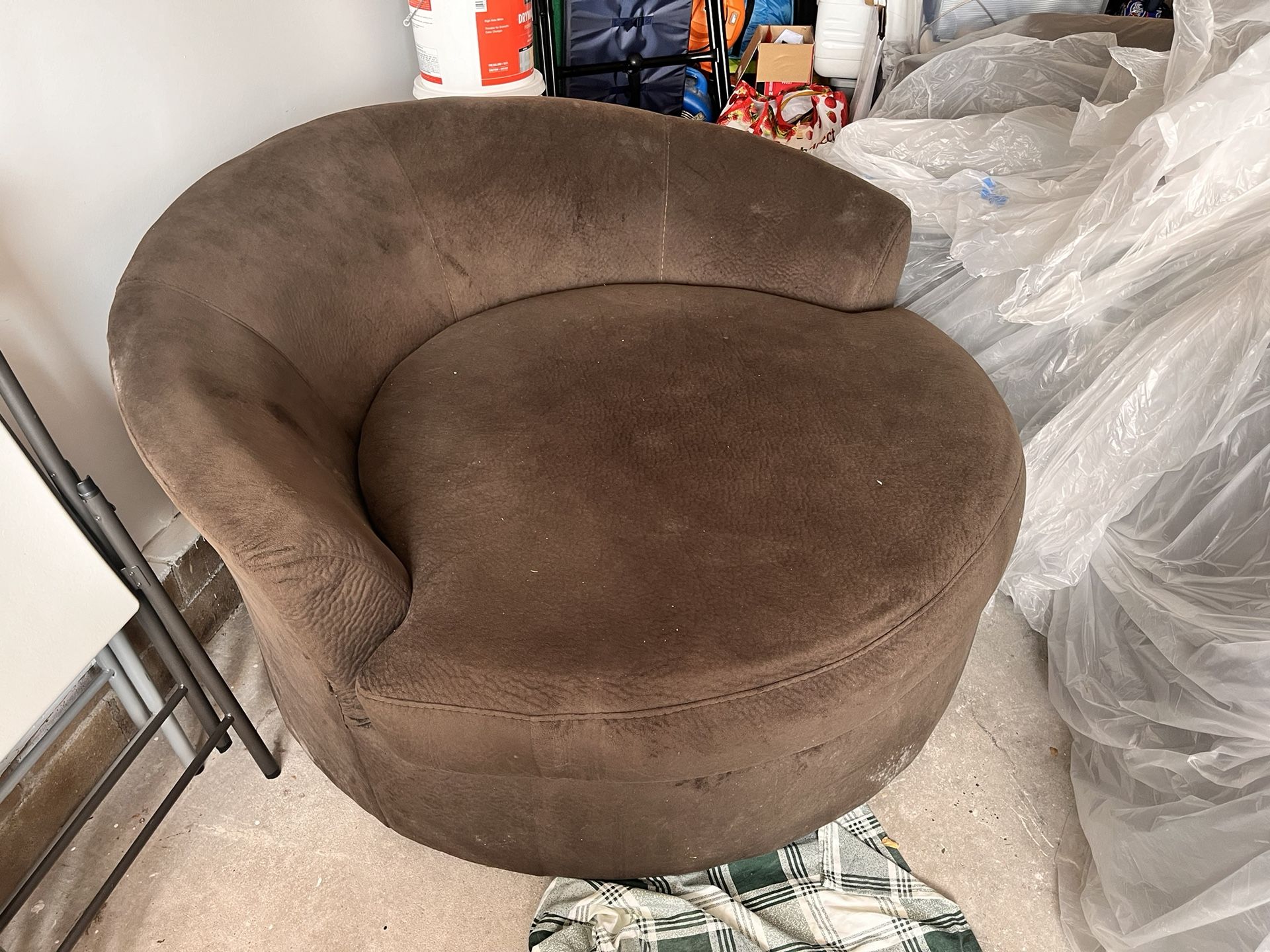 Oversized Round Loveseat Chair