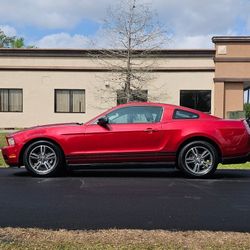 2010 Ford Mustang V6