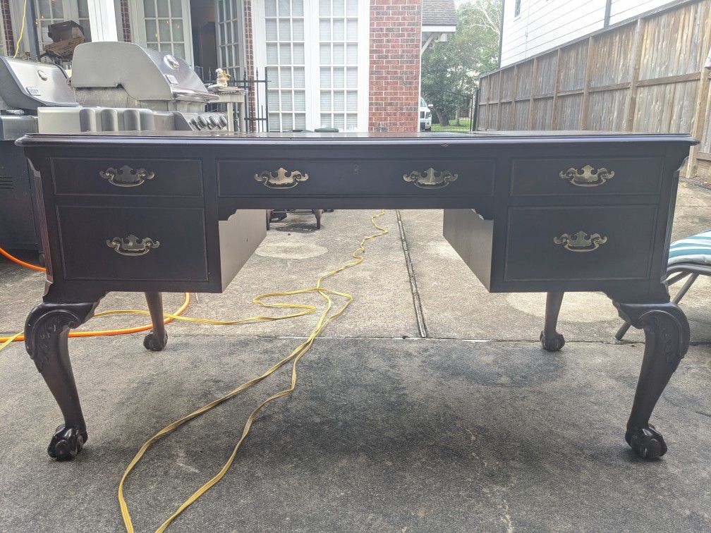 Hekman Solid Mahogany Leather Top Desk - PRICED TO MOVE