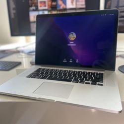 2015 MacBook Pro 15” Core i7 16GB. Finance Available