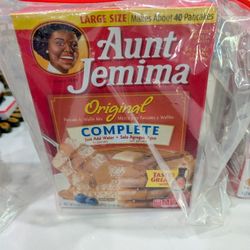 Aunt Jemima Complete Pancake Mix (2 lbs) & Bottle Of Syrup 