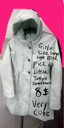 Girls light blue Coat size (Large Girls) 8$ WARM & CUTE