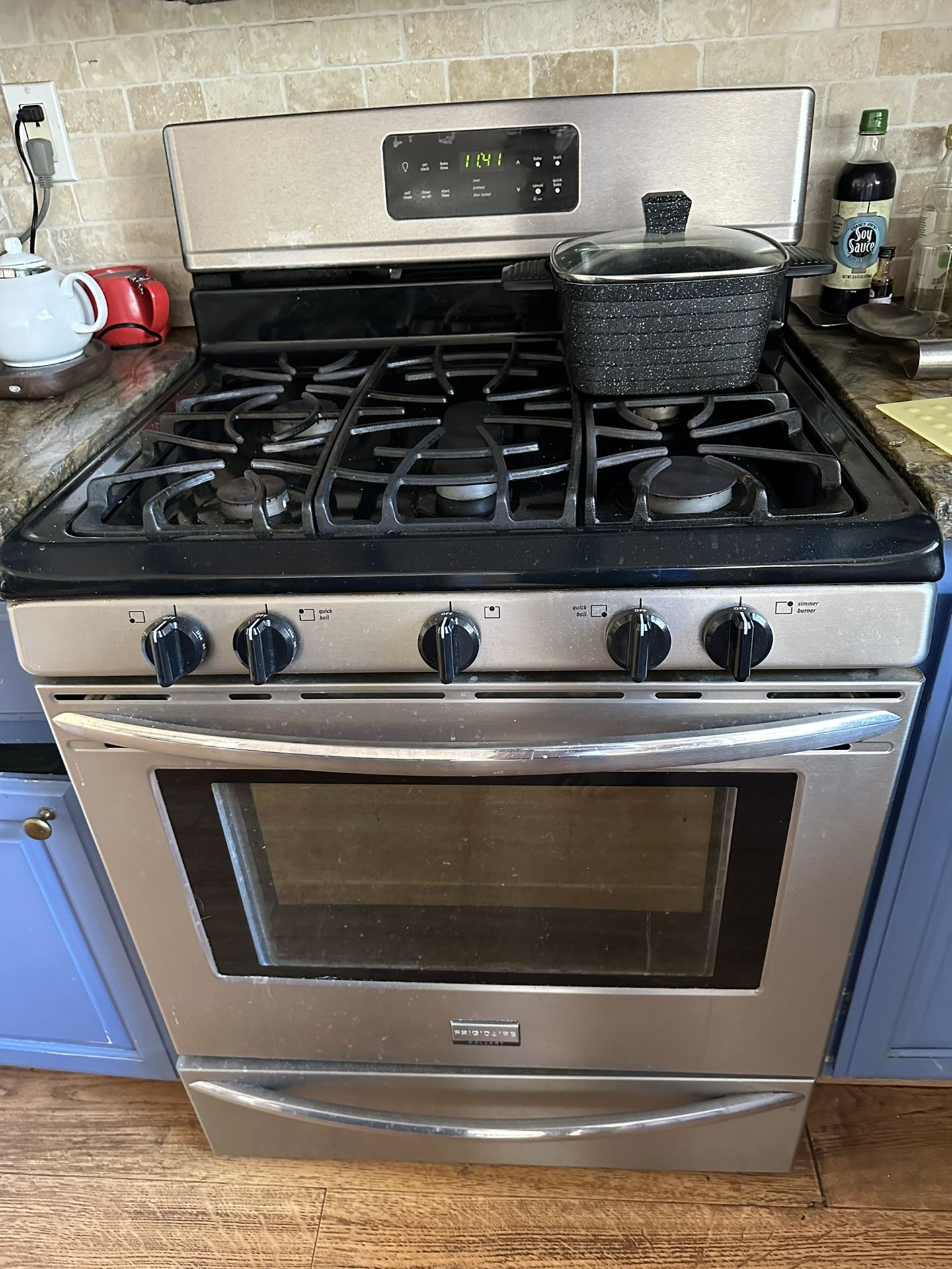 Frigidaire Gas Range