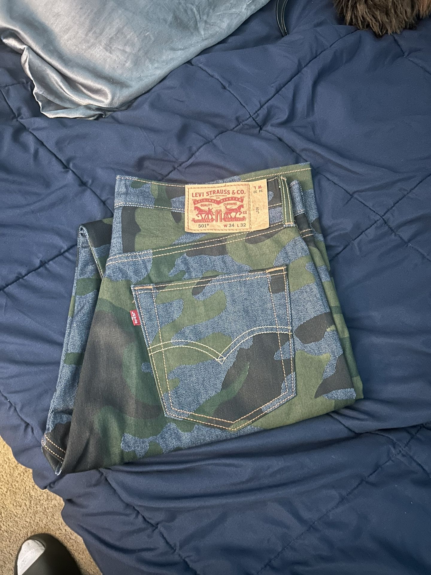 Camo levis 501