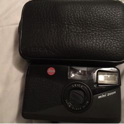 Leica Mini Zoom Camera