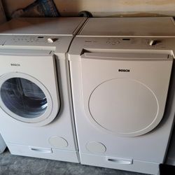 Bosch Front Load Washer And Gas Dryer Set 