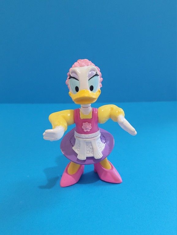 Vintage VTG 1993 Walt Disney World Epcot Center Daisy Duck Germany Figurine Toy.