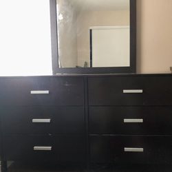 Quality Dark Wood 6 Drawer Dresser With Big Mirror Makeup