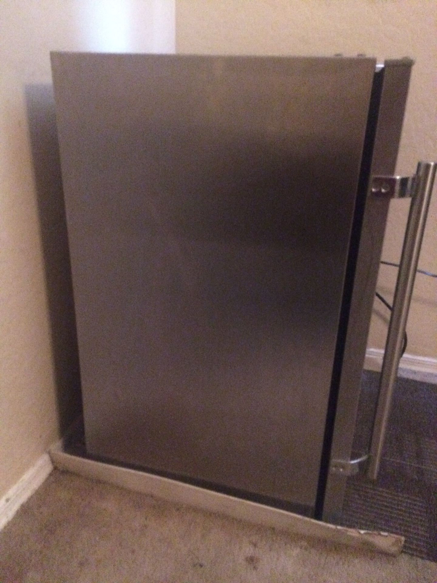 Franklin Chef Model FCD400VW 4.0 Cu. Ft. White Mini Fridge/Freezer Combo  for Sale in Harrisburg, PA - OfferUp