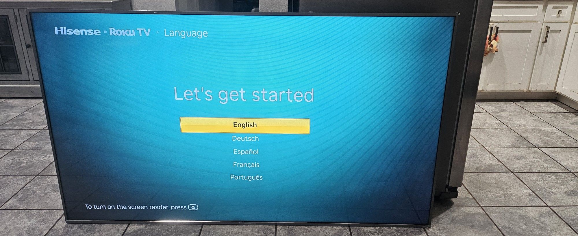 75" Hisense Roku 4K UHD LED LCD Smart TV / Television Grande