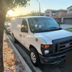 2010 Ford E-350