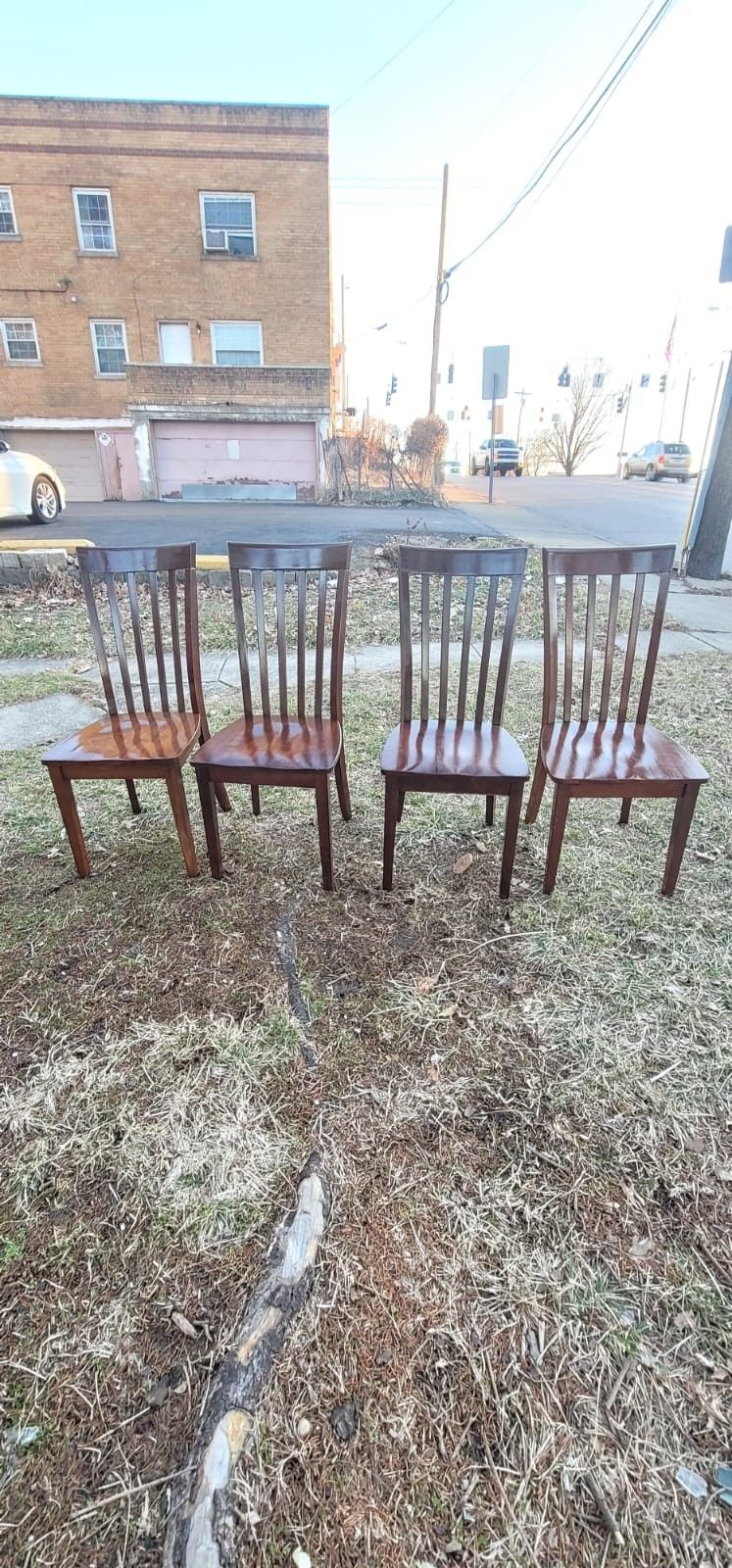 Table With 4 Chairs