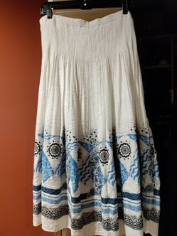Women's Peasant Style Skirt Size L