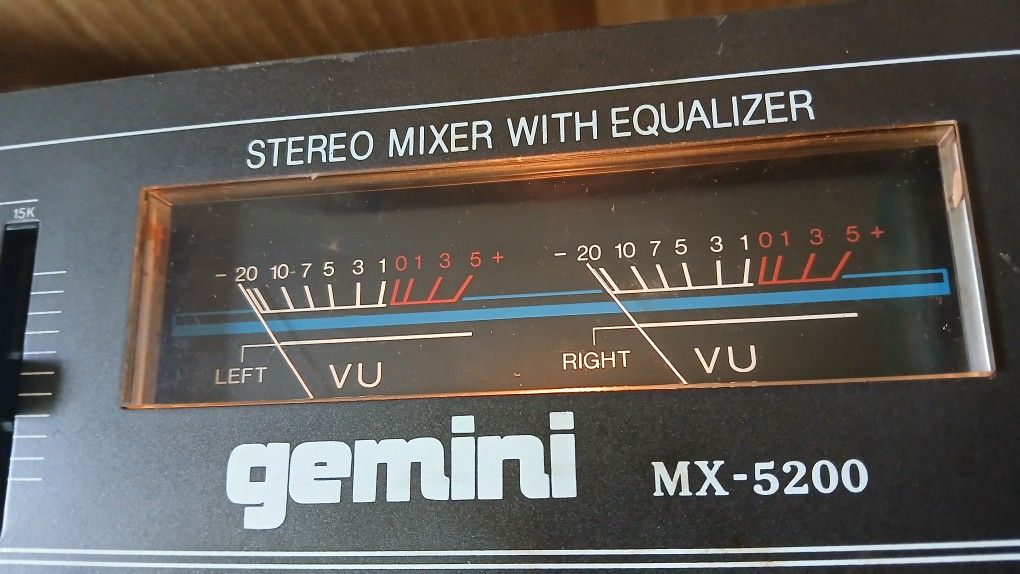 Gemini Mx 5200 DJ Mixer OLD School DJ Mixer House Techno Rave For