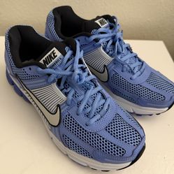 Nike Vomero 5