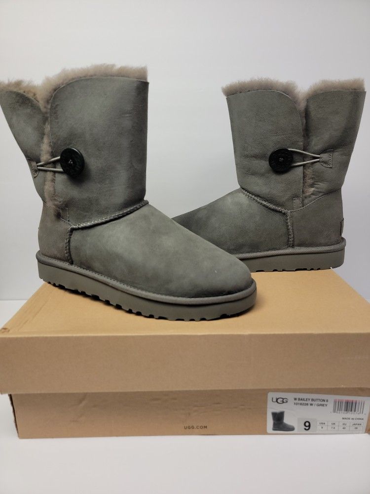 Ugg Bailey Button II