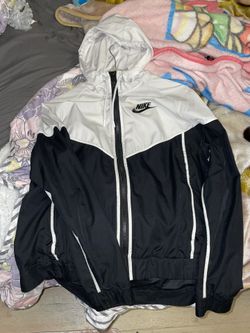 Nike Wind Breaker Women’s L