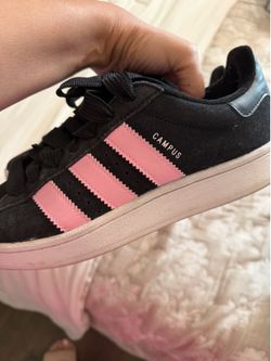 Very good condition campus adidas shoes size 8/12 for women