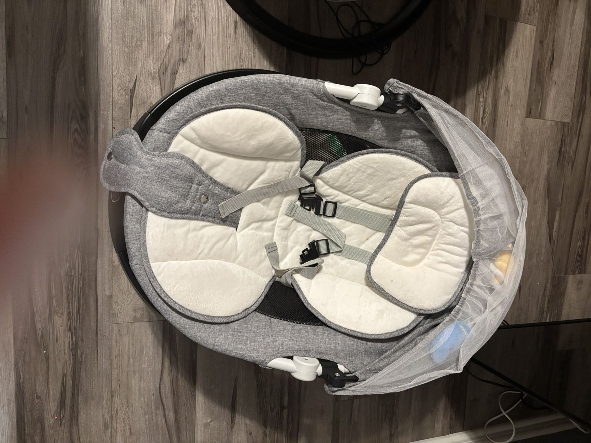 Electric baby Swing