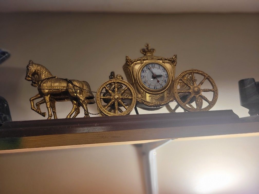 Antique Horse And Carriage Clock