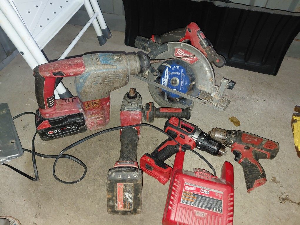 Milwaukee Tools