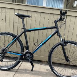 Bike 26” TREK 820, Aluminum Frame, Great Bike Ready To Drive