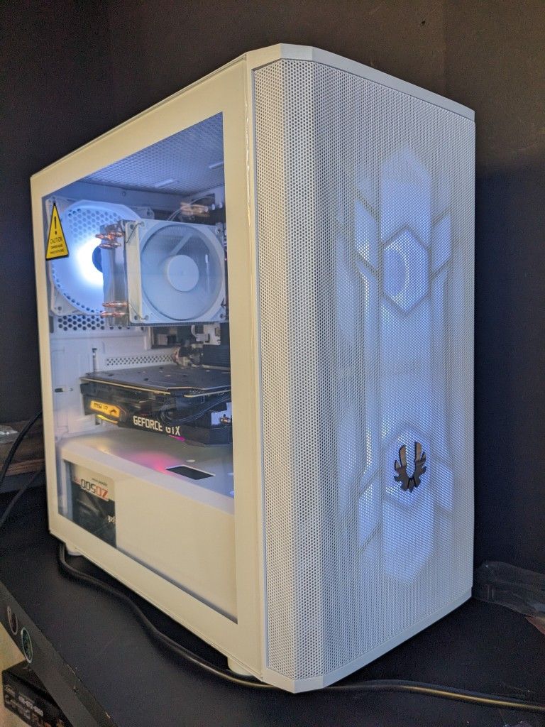 Gaming PC (Specs In Description) 300 fps Fortnite