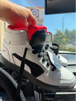 Boys shoes