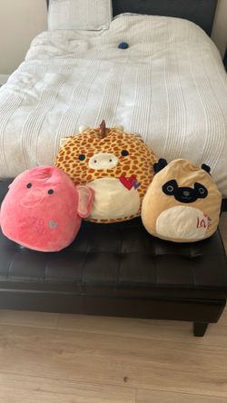 Lot of 3 squishmallows love valentine squad