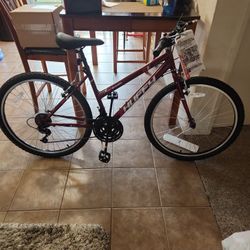 New Huffy Girls Bike W/helmet