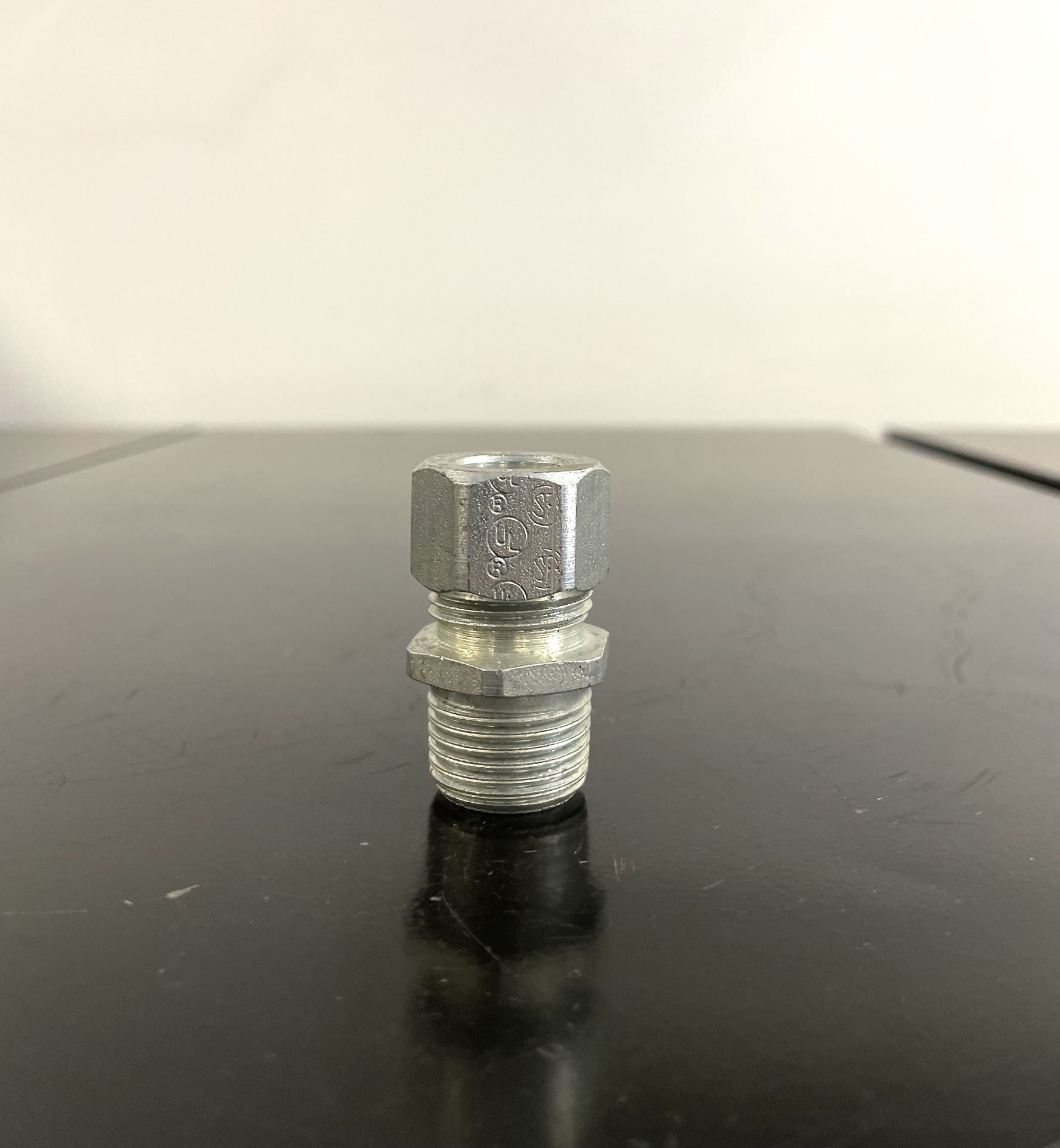 Appleton - CG-1250S - Straight - 1/2” NPT - Cable Dia. Range - 1/8” - 3/16" - $4