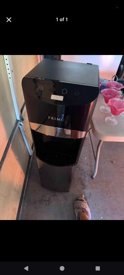 Primo bottom loading water dispenser