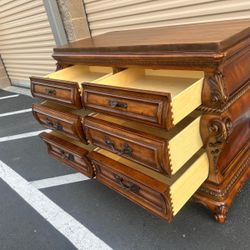 Thomasville Dresser / Tocador Marca Thomasville 