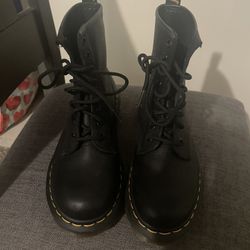 Dr.Martens Boots Size 5 Woman